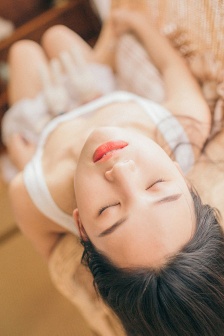 我和小表妺在车上的乱H